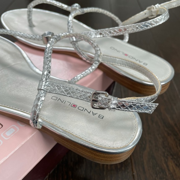 Women’s Bandolino Sandals - Picture 2 of 5